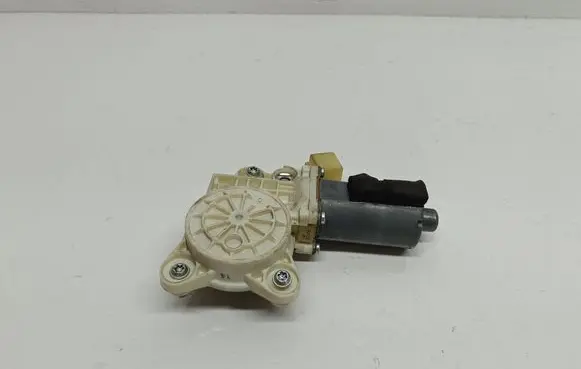 Mercedes-Benz CLS C218 AMG Rear door window regulator motor 0130821432
