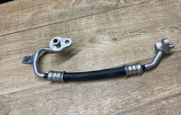 Land Rover Evoque II Air conditioning (A/C) pipe/hose L8D219N648AB