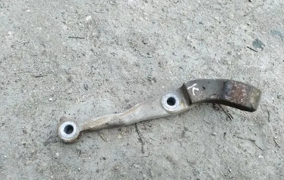 Volvo V70 Front lower control arm/wishbone