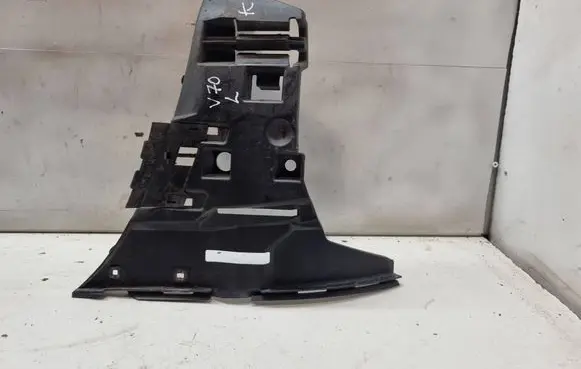 Volvo V70 Front bumper mounting bracket 9484337