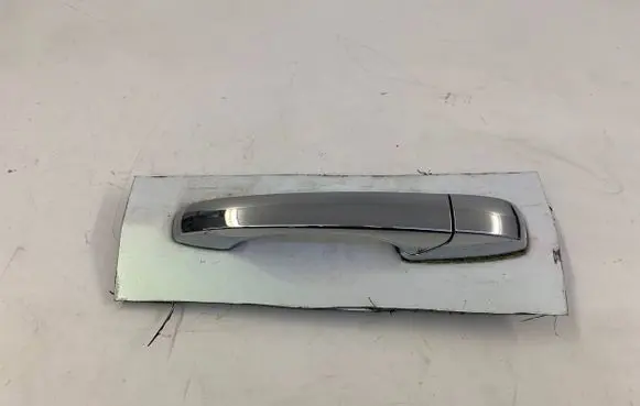Chrysler 300 - 300C Front door exterior handle 05065800af