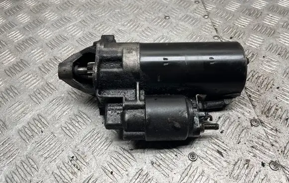 Volkswagen PASSAT B5 Starter motor 
