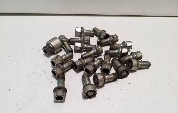 Audi A5 Nuts/bolts 
