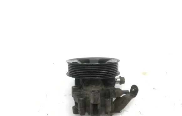 Toyota Avensis T250 Power steering pump 32100