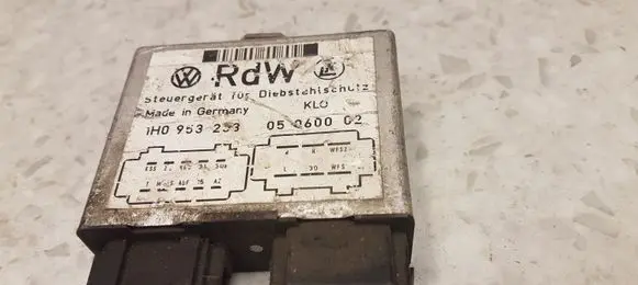Volkswagen Golf III Other control units/modules 1H0953233 05060002