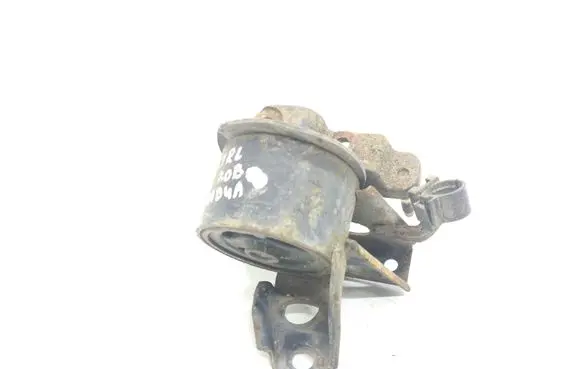 Nissan X-Trail T30 Engine mount bracket