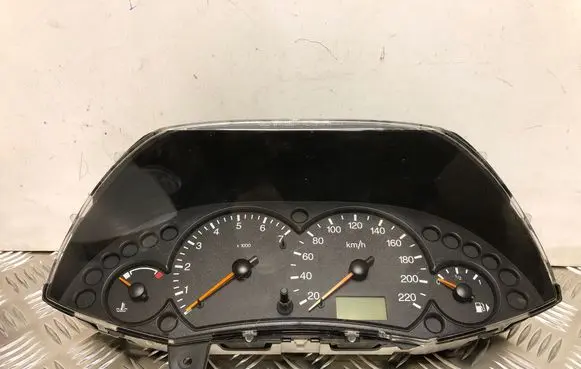 Ford Focus Speedometer (instrument cluster) 98AP10841 44ZU115
