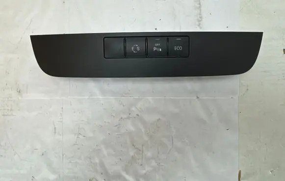 Mercedes-Benz C W204 Central console control unit A2049056851 1046010918 34461041