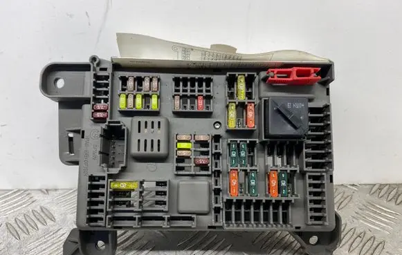 BMW X5 E70 Fuse module 6931687