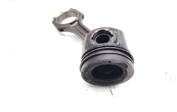 KIA Sportage Piston with connecting rod D4FD