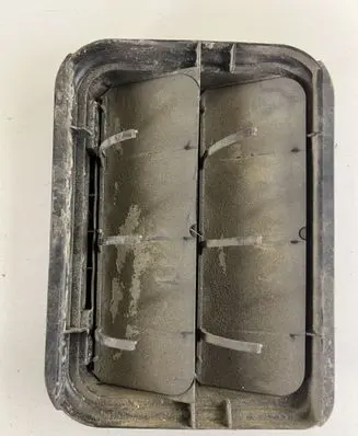 Renault Scenic II - Grand scenic II Quarter panel pressure vent 7700838358