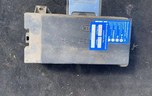 KIA Sportage Fuse module 911613E010 1006513006