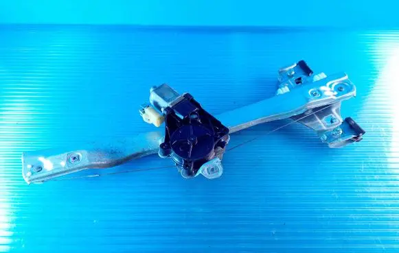 Chevrolet Cruze Front door window regulator with motor 98820J3010