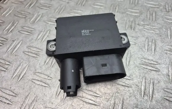 BMW 5 F10 F11 Glow plug pre-heat relay 132194