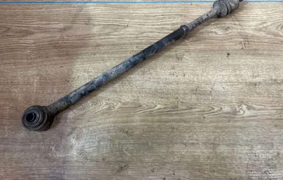 Land Rover Discovery 3 - LR3 Rear traction arm rod 
