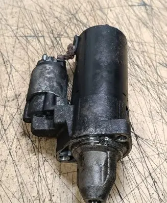 Mercedes-Benz ML W164 Starter motor A0061516101 0001115070