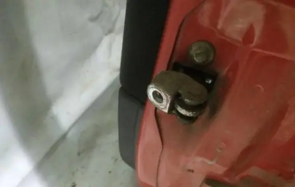 Opel Astra G Rear door check strap stopper