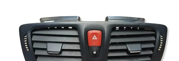 Renault Megane III Dash center air vent grill 1841001