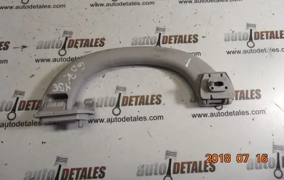 Mercedes-Benz E W211 Rear interior roof grab handle A2118100051