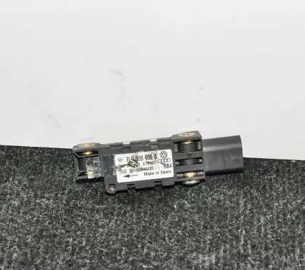 Audi A6 S6 C6 4F Airbag deployment crash/impact sensor 7L0909606B