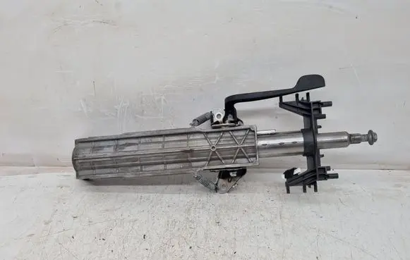 BMW 1 F20 F21 Steering wheel axle 669777