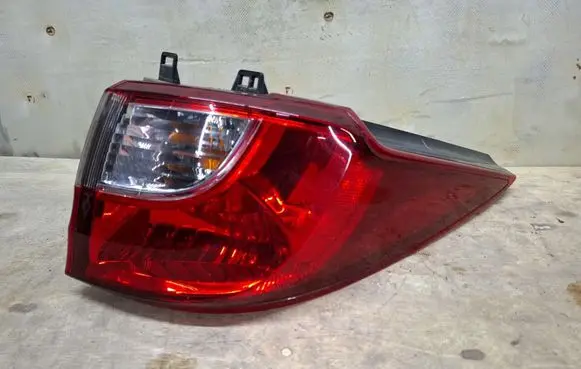 Mazda 5 Rear/tail lights C51351150