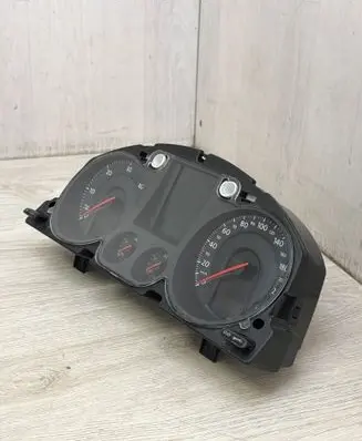 Volkswagen PASSAT B6 Speedometer (instrument cluster) 3C0920871E V0002000 A2C53194181