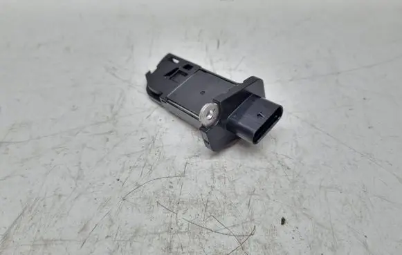 BMW 5 F10 F11 Mass air flow meter 7804150