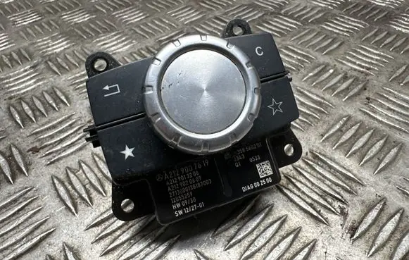 Mercedes-Benz E A207 Head unit multimedia control A2129007619 A2129013206 A2129020607