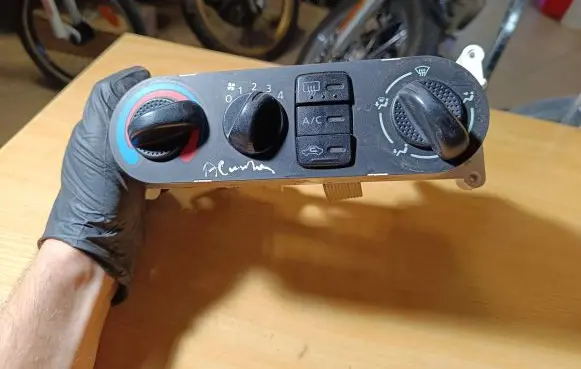 Nissan Almera Climate control unit 15080