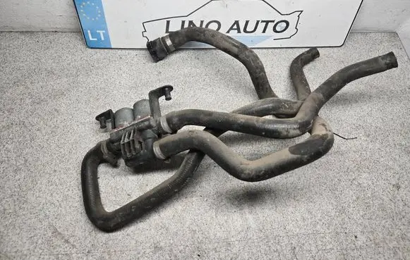 BMW 5 E39 Coolant heater control valve 6906652