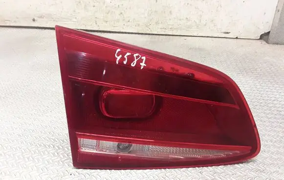 Volkswagen PASSAT B7 Tailgate rear/tail lights 3AF945093J
