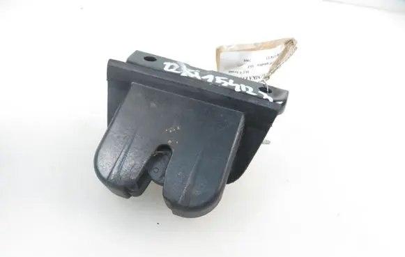 Audi A6 S6 C5 4B Tailgate/trunk/boot lock/catch/latch 4B9827520