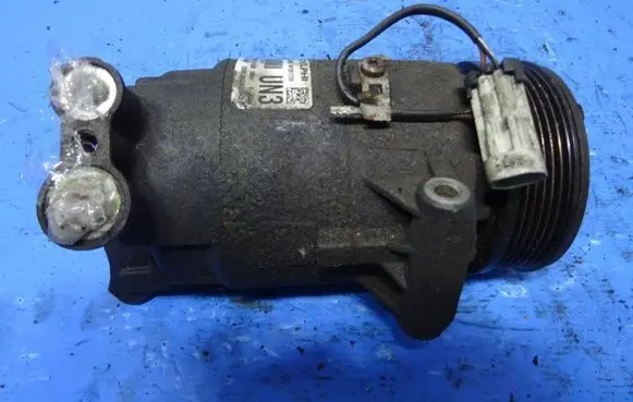 Opel Zafira B Air conditioning (A/C) compressor (pump) 13286088