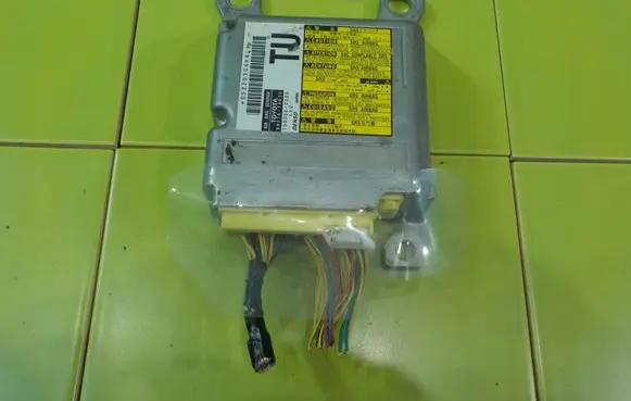Toyota iQ Airbag control unit/module 1503002203