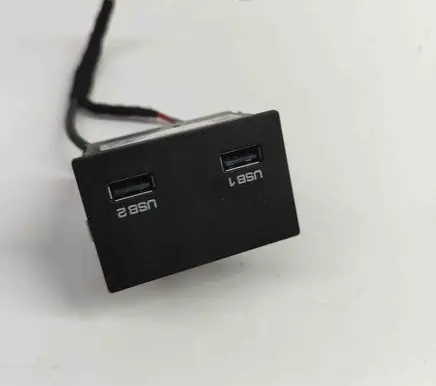 Porsche Cayenne (9Y0 9Y3) USB socket connector 9Y0035736