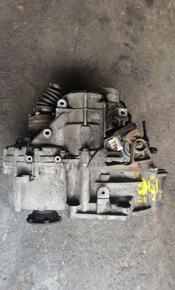 Volkswagen PASSAT B6 Manual 5 speed gearbox KXX