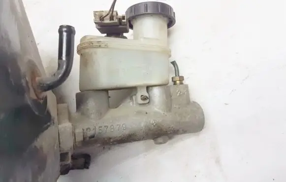 Nissan Almera N16 Master brake cylinder 22157879