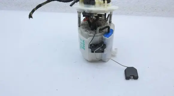 Mercedes-Benz C W205 In-tank fuel pump A2054704900 1000F34270 CED01560451BA
