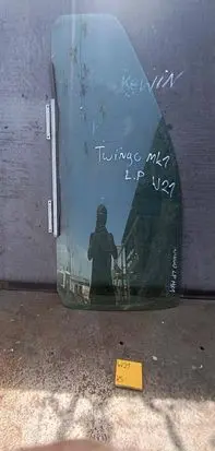 Renault Twingo I Front door window glass four-door 1212123