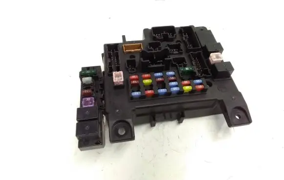 Mitsubishi Outlander Fuse module 8637A824 50R411F02 8637002A