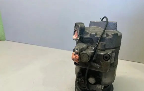 Audi A4 S4 B5 8D Air conditioning (A/C) compressor (pump) 8D0260808