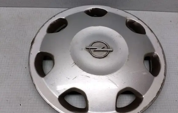 Opel Corsa C R13 wheel hub/cap/trim 90576180HF 00461060860 00460013923
