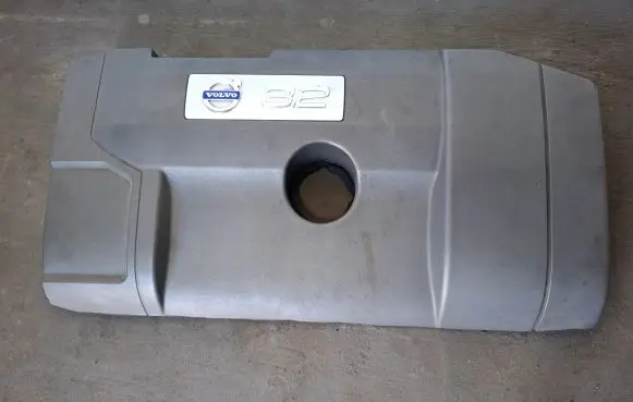 Volvo XC70 Engine cover (trim) 30637689
