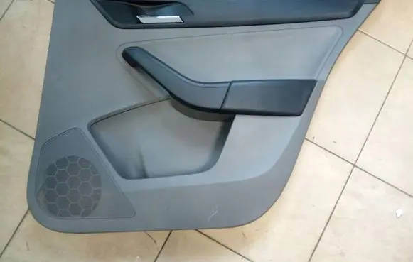 Seat Toledo IV (NH) Rear door card panel trim 5JHSEC212E NE59819