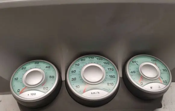 Speedometer (instrument cluster)