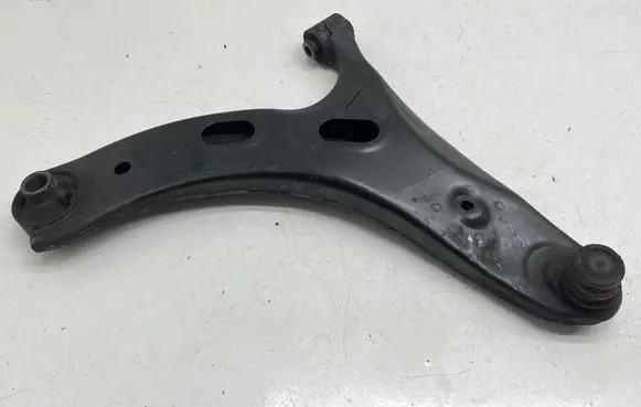 Subaru XV II Front lower control arm/wishbone