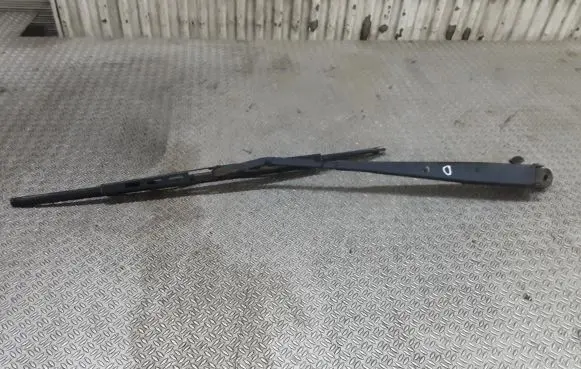 Hyundai Galloper Windshield/front glass wiper blade 