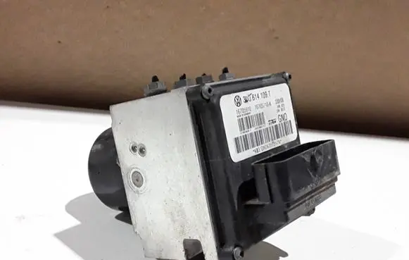 Volkswagen PASSAT B6 ABS Pump 3C0614109T