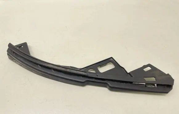 Volvo V50 Front bumper mounting bracket 30744957